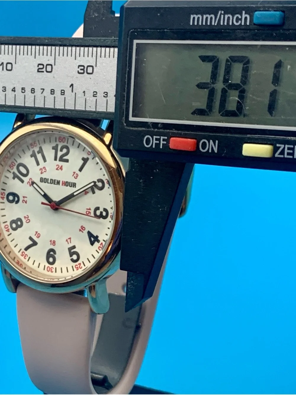 GOLDEN HOUR Unisex Men’s Women’s Nurse Doctor Field Wristwatch Works New Battery